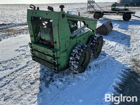 omc 1200 skid steer|OMC 1200 , owatonna , jd24 , variable drive, vh4d .